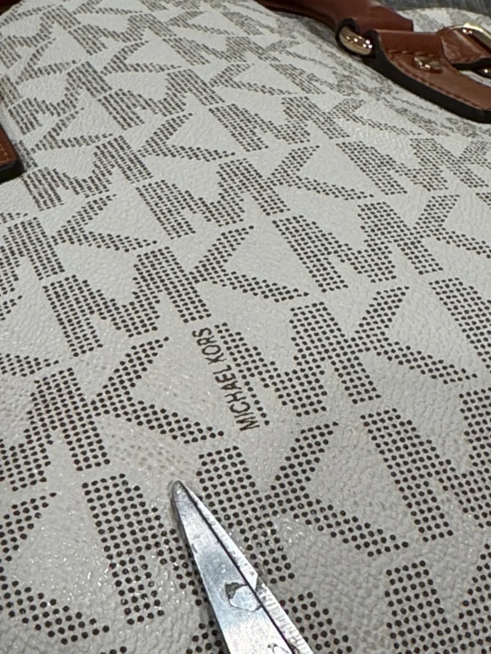 Michael Kors Hamilton Brown and white Large Signature Tote Bag - Picture 12 of 17